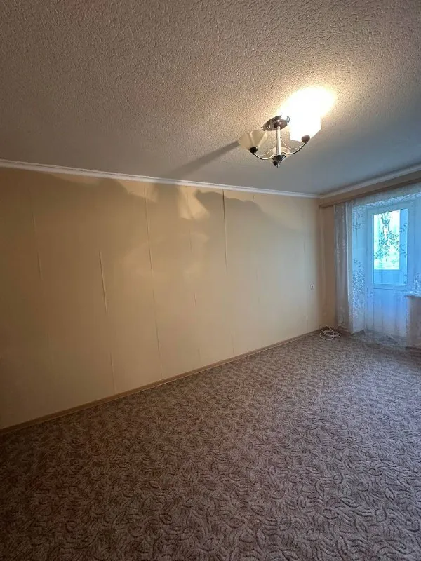 ‼️продажа! краснооктябрьская‼️ 1к квартира, краснооктябрьская, буденновский район квартира не угловая, очень теплая. средний этаж пятиэтажки. сделан ремонт, окна пластик. чистый и уютный двор, рядом супермаркет республиканский, магазины, транспортная остановка. документы готовы! никто не прописан собственник на сделке. цена 2,300,000р! +79493268382 виктория ан - фотография - 7