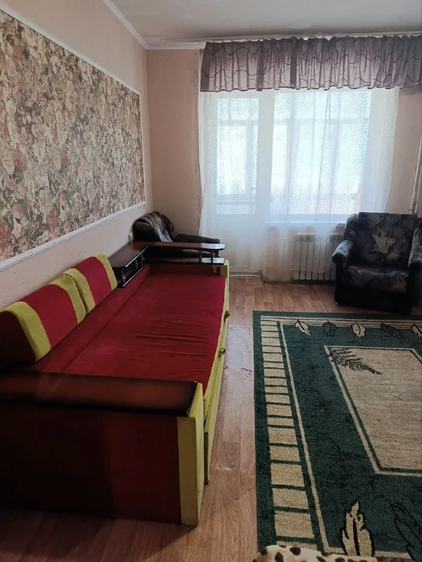 посуточно 1-ком. квартира 🌇донецк, ориентир донецк сити донбасс арена 📍 👍с мебелью и бытовой техникой ✅полностью укомплектована: 📺кабельное тв, холодильник, машинка автомат, духовой шкаф электрический чайник, микроволновая печь. 🛌 4 спальных места 💦вода всегда 🌎отличное месторасположение дома: рядом вся инфраструктура супермаркет банк остановки общественного транспорта 💰цена 3000 ₽ 📲☎️+79494307494 хозяйка подписаться | дать объявление - фотография - 3