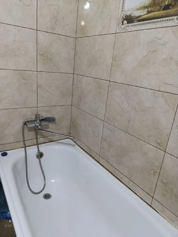 посуточно 1-ком. квартира 🌇донецк, ориентир донецк сити донбасс арена 📍 👍с мебелью и бытовой техникой ✅полностью укомплектована: 📺кабельное тв, холодильник, машинка автомат, духовой шкаф электрический чайник, микроволновая печь. 🛌 4 спальных места 💦вода всегда 🌎отличное месторасположение дома: рядом вся инфраструктура супермаркет банк остановки общественного транспорта 💰цена 3000 ₽ 📲☎️+79494307494 хозяйка подписаться | дать объявление - фотография - 7