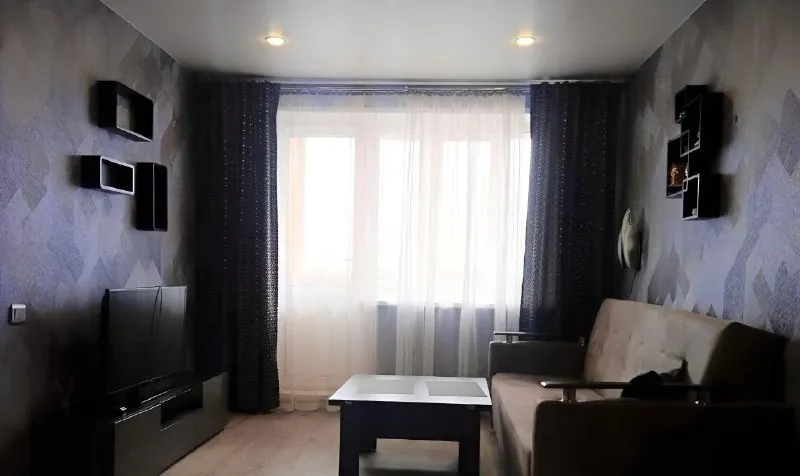 сдается двухкомнатная квартира 🌇донецк, ленинский район, ул. днепродержинского, ор-т норд📍 ✅площадь квартиры: 45м², ✅на 8 этаже, 9 этажного дома. 👍прекрасный вариант для комфортного проживания в тихом районе. ✅квартира с ремонтом ✅есть всё необходимое для жизни.   ✅район обжитой и удобный для жизни, рядом находятся школы, детские сады и больница. ✅в шаговой доступности расположены магазины, хорошая транспортная доступность. 💰цена : 30 000 ₽ ( включены к/у) более подробно можно узнать по номеру телефона: 📲☎️+7(949)440-84-70 или же телеграмм 📲☎️+7(949) 533-79-91 ан подписаться | дать объявление - фотография - 2