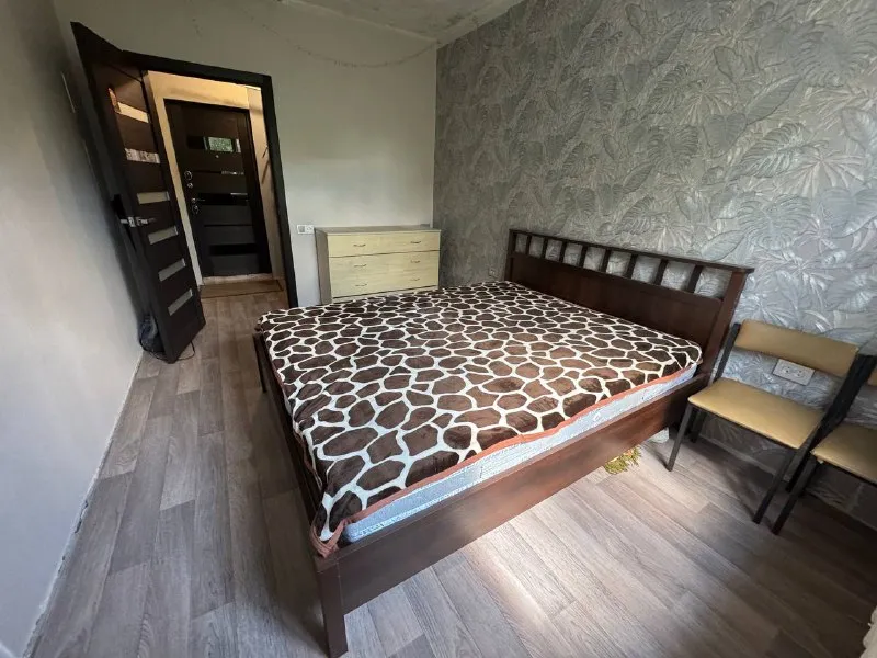 🌎макеевка, кировский р-н, микрорайон строитель (ор-р к7, район рынка) 📏s = 49,3 м2, 2 этаж, не углов... - фотография