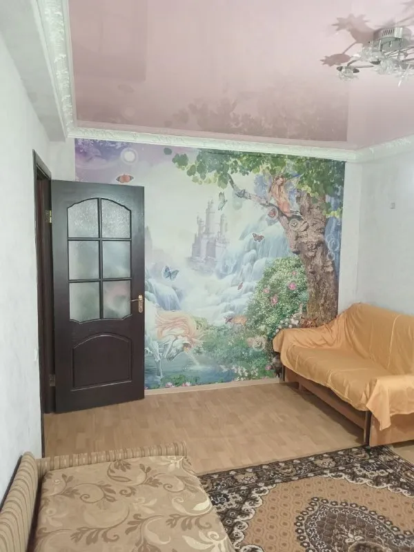 ‼️продажа квартиры‼️ 🏡продаётся двукомнатная квартира г. донецк днр 🗺калининский район улица владычанского, 50 ✅этажность–5/5 жилого дома ✅общая площадь–45 м2 ✅жилая–29.6 м2 ✅кухня–8.3 м2 🏡квартира в жилом состоянии продаётся со встроенной мебелью и бытовой техникой ✅дом с индивидуальным отоплением, свой котёл на дом. 🧾документы готовы 🔥собственник 💴цена: 5🍋500.000 ₽ ☎️+7(949) 382-69-43 нина недвижимость днр - фотография - 3