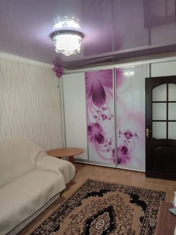 ‼️продажа квартиры‼️ 🏡продаётся двукомнатная квартира г. донецк днр 🗺калининский район улица владычанского, 50 ✅этажность–5/5 жилого дома ✅общая площадь–45 м2 ✅жилая–29.6 м2 ✅кухня–8.3 м2 🏡квартира в жилом состоянии продаётся со встроенной мебелью и бытовой техникой ✅дом с индивидуальным отоплением, свой котёл на дом. 🧾документы готовы 🔥собственник 💴цена: 5🍋500.000 ₽ ☎️+7(949) 382-69-43 нина недвижимость днр - фотография - 4