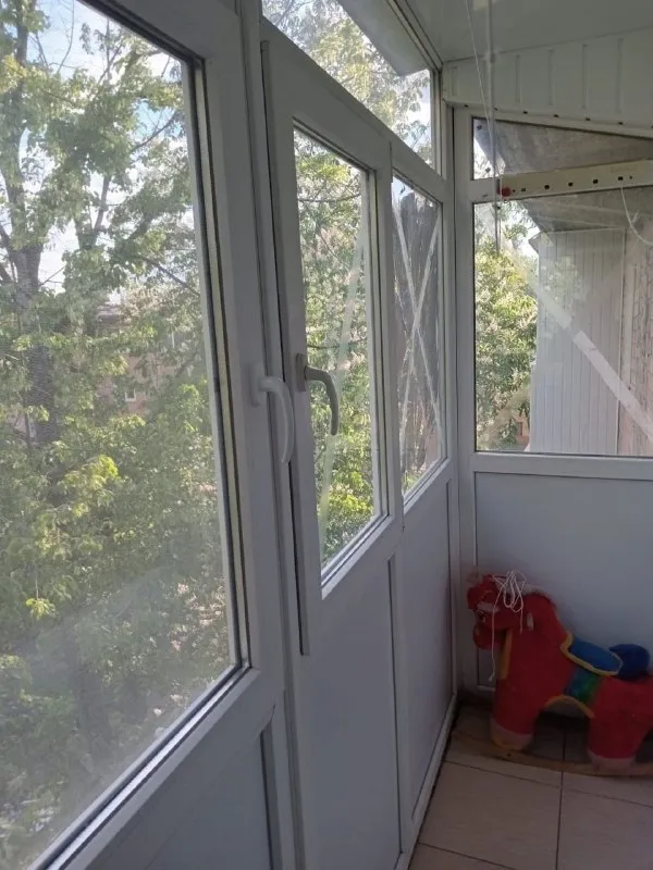 ‼️продажа квартиры‼️ 🏡продаётся двукомнатная квартира г. донецк днр 🗺калининский район улица владычанского, 50 ✅этажность–5/5 жилого дома ✅общая площадь–45 м2 ✅жилая–29.6 м2 ✅кухня–8.3 м2 🏡квартира в жилом состоянии продаётся со встроенной мебелью и бытовой техникой ✅дом с индивидуальным отоплением, свой котёл на дом. 🧾документы готовы 🔥собственник 💴цена: 5🍋500.000 ₽ ☎️+7(949) 382-69-43 нина недвижимость днр - фотография - 8