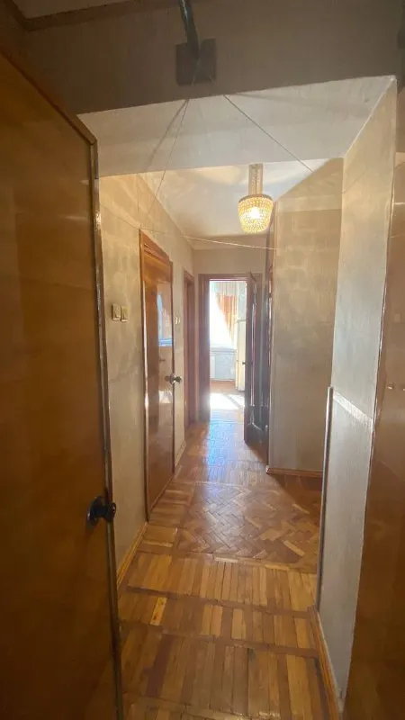 продам трехкомнатную квартиру 🌇в городе макеевка, на улице западная. 📍 ✅4 этаж 5го кирпичного дома. ✅внутри имеются три раздельные комнаты, раздельный санузел и автономное отопление. ✅установлены металлопластиковые окна. ✅общая площадь квартиры составляет 66 м. кухня — 9 м. ✅квартира находится в жилом состоянии. 🌎 расположена всего в трех километрах от калининского района донецка. 👍в районе хорошая транспортная развязка.                                               💰цена 3850000 ₽ торг есть❗️ 📲☎️+79493872678 светлана  📲☎️+7949341484 наталья подписаться | дать объявление - фотография - 5