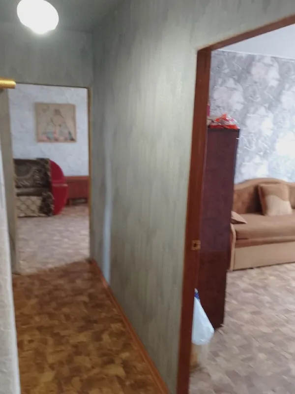 ‼️продажа квартиры‼️ 🏡продаю двухкомнатную квартиру🗺г. донецк днр кировский район мкр-н текстильщиков, универсам "обжора" ✅этажность–7/9 жилого дома ✅выгодное месторасположение для сдачи и удобное для проживания 💦вода идёт по графику состояние хорошее жилое ✅частично мебель, что на фото 🧾в россреестре, праписаных нет 🔥собственник 💴цена:4🍋5 договорная 🔍рассмотриваем ваши предложения ☎️+7(949) 434-20-68 недвижимость днр - фотография - 3