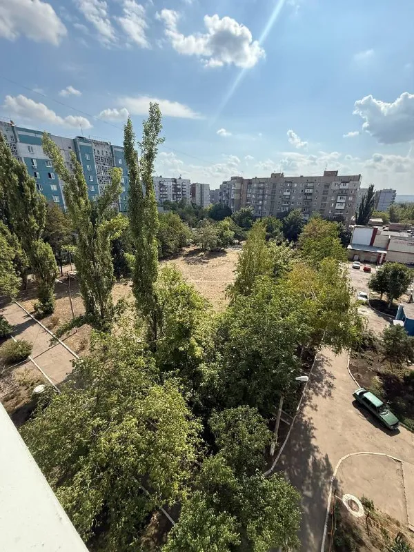 продам двухкомнатную квартиру 🌇донецк, по улице высоцкого, микрорайон текстильщик. 📍 ✅расположена в... - фотография