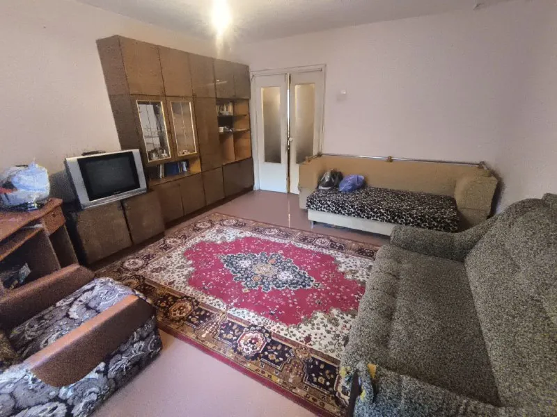 продажа 3х комнатной квартиры 🌇в киевском районе донецка, улица университетская - донецк сити📍 ✅квартира на 2 этаже /9жки 📑документы готовы к сделке собственник в донецке ✅общая площадь 67 кв. м ✅комнаты раздельные ✅квартира теплая 💦вода по графику ✅коммуникации поменяны насыщенная инфраструктура: - детские сады, школы - продуктовые магазины - супермаркет, торговый центр 👌развитая транспортная развязка в любую точку города. 🚍остановки маршрутного такси в шаговой доступности. 💰цена 4 700 000 руб. 📲☎️+79495131300 подписаться | дать объявление - фотография - 2