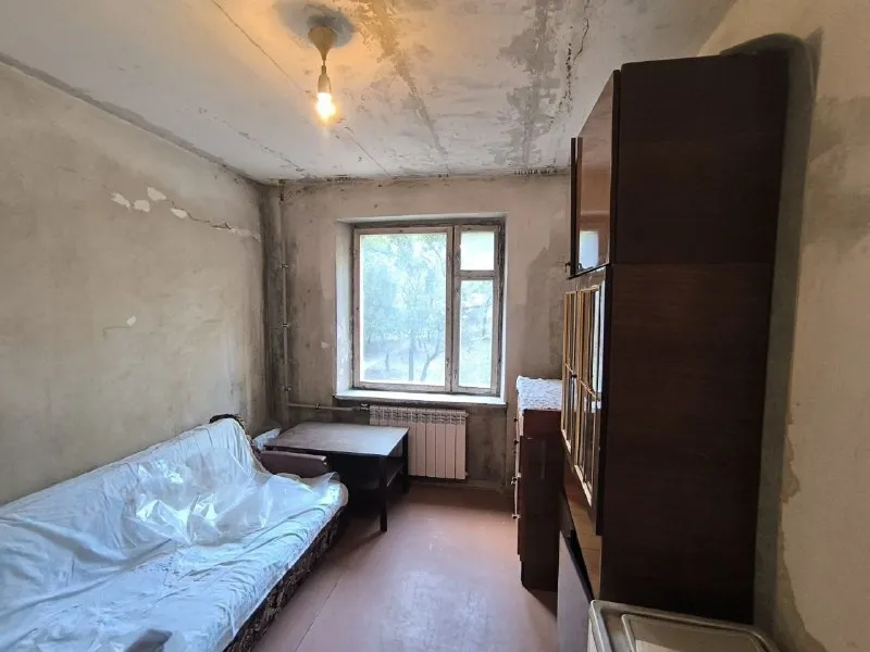 продажа 3х комнатной квартиры 🌇в киевском районе донецка, улица университетская - донецк сити📍 ✅квартира на 2 этаже /9жки 📑документы готовы к сделке собственник в донецке ✅общая площадь 67 кв. м ✅комнаты раздельные ✅квартира теплая 💦вода по графику ✅коммуникации поменяны насыщенная инфраструктура: - детские сады, школы - продуктовые магазины - супермаркет, торговый центр 👌развитая транспортная развязка в любую точку города. 🚍остановки маршрутного такси в шаговой доступности. 💰цена 4 700 000 руб. 📲☎️+79495131300 подписаться | дать объявление - фотография - 3