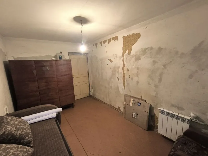 продажа 3х комнатной квартиры 🌇в киевском районе донецка, улица университетская - донецк сити📍 ✅квартира на 2 этаже /9жки 📑документы готовы к сделке собственник в донецке ✅общая площадь 67 кв. м ✅комнаты раздельные ✅квартира теплая 💦вода по графику ✅коммуникации поменяны насыщенная инфраструктура: - детские сады, школы - продуктовые магазины - супермаркет, торговый центр 👌развитая транспортная развязка в любую точку города. 🚍остановки маршрутного такси в шаговой доступности. 💰цена 4 700 000 руб. 📲☎️+79495131300 подписаться | дать объявление - фотография - 5