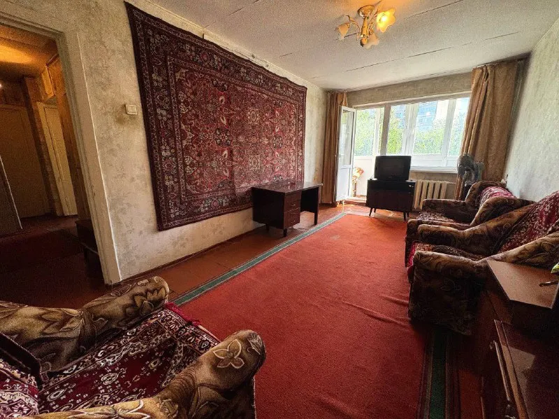 продажа 2х комнатной квартиры 🌇донецк, азотный, лицей №52📍 отличный вариант - под ремонт! ✅светлая, чистая квартира ✅2/5 этаж | площадь 45м2 ✅раздельные просторные комнаты ✅раздельный сан. узел 💦вода - доходит отлично ✅пластиковые окна, застекленный балкон - фотография - 2