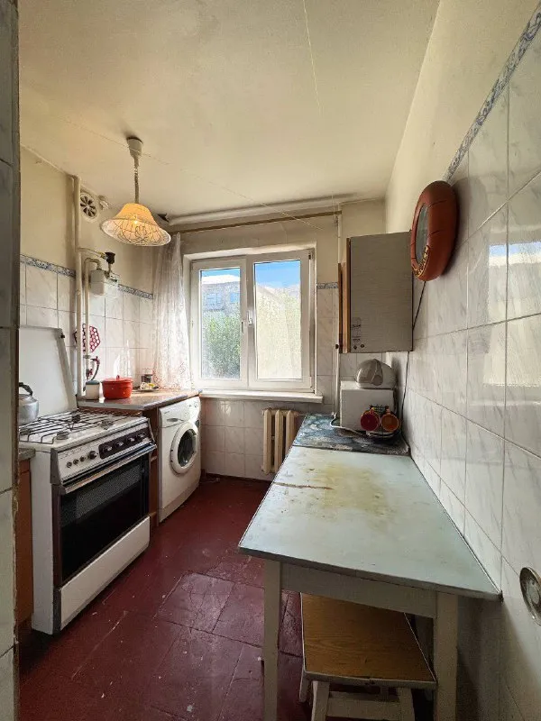 продажа 2х комнатной квартиры 🌇донецк, азотный, лицей №52📍 отличный вариант - под ремонт! ✅светлая, чистая квартира ✅2/5 этаж | площадь 45м2 ✅раздельные просторные комнаты ✅раздельный сан. узел 💦вода - доходит отлично ✅пластиковые окна, застекленный балкон - фотография - 6