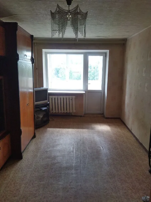 продам 2х комнатную квартиру 🌇в киевском районе донецка шахтерская площадь - проспект киевский 5📍 🔹этаж 4 семиэтажного дома 🔹вода согласно графику 🔹комнаты раздельные 🔹квартира теплая 🔹два застеклённых балкона 🔹насыщенная инфраструктура: - детские сады; школы; - продуктовые магазины; - супермаркет 👌развитая транспортная развязка в любую точку города. остановки маршрутного такси в шаговой доступности. 📄документы готовы к сделке собственник в донецке❗️ 💰цена 4 300 000 руб реальному клиенту торг 📲☎️ +79495059339 подписаться | дать объявление - фотография - 2