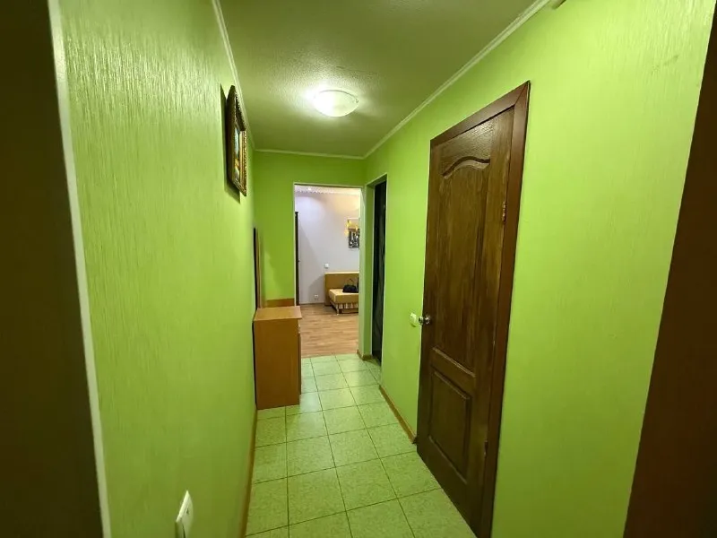 ‼️продажа квартиры‼️ 🏡продам к. квартиру по пр-ту ильича, макаронка 🗺г. донецк днр ✅этажность–1/5жилого дома ✅площадь–30/16/5 м2 ✅продажа с мебелью и техникой состояние с ремонтом ✅квартира не угловая во дворе дома дет. сад, школа 49 ✅в шаговой доступности продуктовые магазины, рынок, аптека, стоматология, тц, кафе, сауна, храм ✅отличная транспортная развязка, рядом с домом остановка общественного транспорта, ас мотель 🔥собственник 💴цена: 3🍋4млн. руб. ☎️+7(949) 371-87-99 ☎️+7(949) 371-87-70 недвижимость днр - фотография - 2