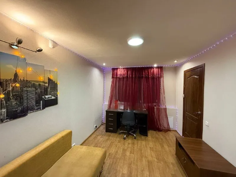 ‼️продажа квартиры‼️ 🏡продам к. квартиру по пр-ту ильича, макаронка 🗺г. донецк днр ✅этажность–1/5жилого дома ✅площадь–30/16/5 м2 ✅продажа с мебелью и техникой состояние с ремонтом ✅квартира не угловая во дворе дома дет. сад, школа 49 ✅в шаговой доступности продуктовые магазины, рынок, аптека, стоматология, тц, кафе, сауна, храм ✅отличная транспортная развязка, рядом с домом остановка общественного транспорта, ас мотель 🔥собственник 💴цена: 3🍋4млн. руб. ☎️+7(949) 371-87-99 ☎️+7(949) 371-87-70 недвижимость днр - фотография - 4