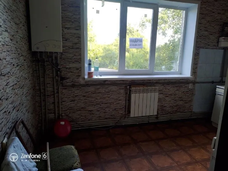 ‼️продажа квартиры‼️ 🏡продаётся 3-х комнатная квартира🗺г. макеевка днр мкр-н восточный, улица туполева ✅этажность–2/2 жилого дома ✅общая площадь–110 м2 ✅высокие потолки автономное отопление ✅все комнаты раздельные большая кладовка с металлическими стеллажами ✅окна пластиковые в доме находится продуктовый магазин ✅остановка общественного транспорта перед домом ✅детский садик и школа в пяти минутах ходьбы 🧾документы готовы 🔥собственник 💴цена: 3🍋800.000 рублей ☎️+7(949) 574-16-48 марина 📨подписаться - фотография - 7