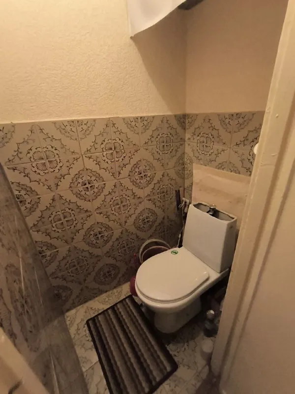 продам трёхкомнатную квартиру 🌇донецк, калининский район, грузия - парк гулливер, проспект ильича 83📍 📃документы к сделке готовы ✅площадь квартиры 61 кв. м ✅установлены пластовые окна ✅квартира с двумя застекленными лоджиями ✅крыша не течет, есть технический этаж ✅квартира не угловая насыщенная инфраструктура: детские сады, школы, . .. ="5449494525670082610">✅развитая транспортная развязка в любую точку города. остановки маршрутного такси в шаговой доступности. 🌎до центра города 3 минуты на машине 💰стоимость 5 300 000 руб. реальному клиенту торг❗️ 👁показ в любое время 📲☎️ +79495059339 ан подписаться | дать объявление - фотография - 9