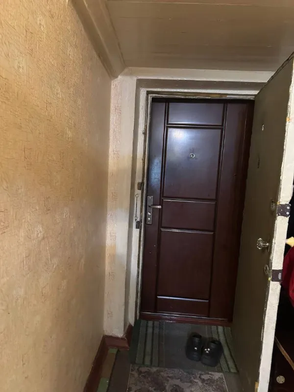 продам 3 ком квартиру буденновский район ул вышнеградского 10 рядом магазины, садики, школы майский рынок заперевальная 2/2 этаж общая площадь 70м2 состояние самое обычное, жилое в квартире все остаётся 4 500 000₽ +79494113097 алина @as_01vva telegram - фотография - 6