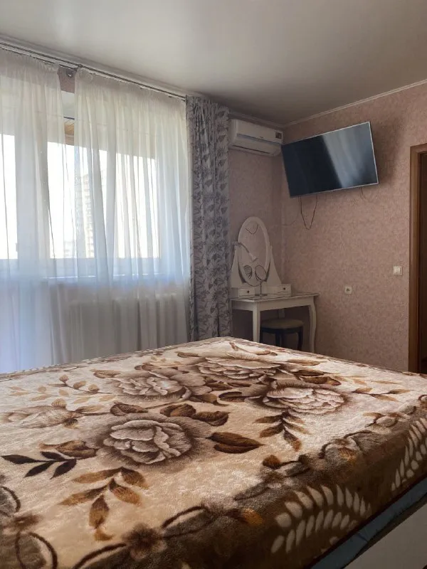 сдам 2х комнатную /евро-двушку 🌇 донецк, калининский р-н. проспект ильича (грузия) 📍 🔹2 этаж вода добивает в квартиру! 🔹8 этаж 65 кв м 🔹в квартире имеется абсолютно все диван, кровать,2 телевизора, микроволновка, духовка, встроенная стиралка 🔹2 кондиционера, встроенная посуда моечная машина, фен, утюг, интернет, абсолютно вся посуда, вилки, ложки, чашки 🔹абсолютно все и постельное белье, заезжайте и живите 🔹в квартире чисто и уютно 🔹рядом находится магазин и школы, детские сады, все для комфортного проживания ❗️адекватным платёжеспособным 💰 цена 27 000 в месяц включая ку + залог(возвращается при выезде 📲☎️ +79494858382 агентство подписаться | дать объявление - фотография - 6