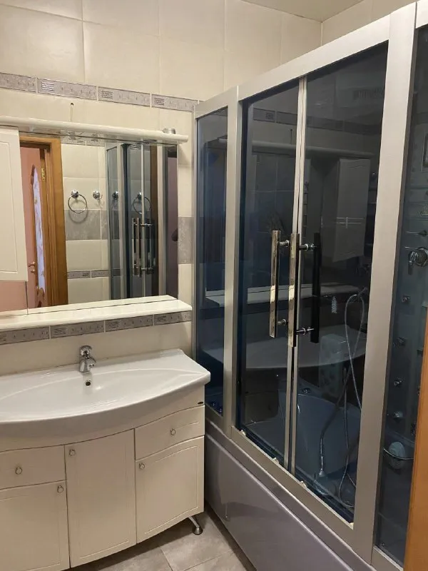 сдам 2х комнатную /евро-двушку 🌇 донецк, калининский р-н. проспект ильича (грузия) 📍 🔹2 этаж вода добивает в квартиру! 🔹8 этаж 65 кв м 🔹в квартире имеется абсолютно все диван, кровать,2 телевизора, микроволновка, духовка, встроенная стиралка 🔹2 кондиционера, встроенная посуда моечная машина, фен, утюг, интернет, абсолютно вся посуда, вилки, ложки, чашки 🔹абсолютно все и постельное белье, заезжайте и живите 🔹в квартире чисто и уютно 🔹рядом находится магазин и школы, детские сады, все для комфортного проживания ❗️адекватным платёжеспособным 💰 цена 27 000 в месяц включая ку + залог(возвращается при выезде 📲☎️ +79494858382 агентство подписаться | дать объявление - фотография - 8