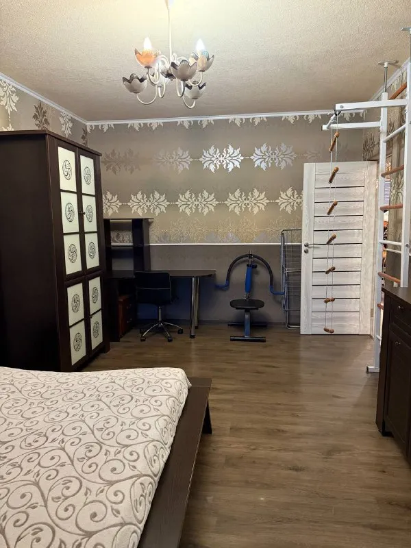 продам 3 ком квартиру буденновский район мкрн цветочный 230й стрелковой дивизии, дом 30 5/9 этаж евроремонт общая площадь 72м2 квартира большая, просторная все необходимое есть рядом есть гараж документы готовы 7 000 000₽ +79494113097 алина @as_01vva telegram - фотография - 5