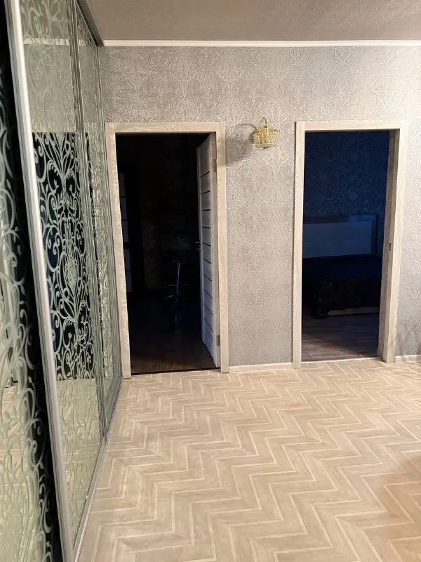 продам 3 ком квартиру буденновский район мкрн цветочный 230й стрелковой дивизии, дом 30 5/9 этаж евроремонт общая площадь 72м2 квартира большая, просторная все необходимое есть рядом есть гараж документы готовы 7 000 000₽ +79494113097 алина @as_01vva telegram - фотография - 8