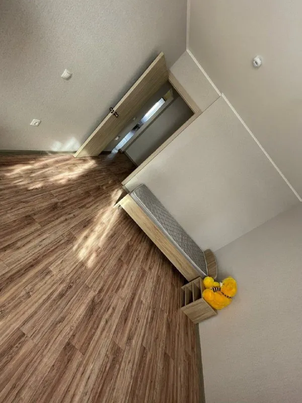 сдам двухкомнатную квартиру 🌇донецк, адрес: ул. бул шевченко д.40, под.4. 📍 ✅квартира просторная площадь квартиры 66 кв, жилая площадь 40 кв. ✅на длительный срок❗️ ✅в квартире имеется вся необходимая мебель и техника ✅вся мебель и техника в хорошем состоянии. ✅интернет в квартире матрикс ✅есть лоджия ❗️квартира сдается приоритетно порядочной семье без вредных привычек, можно с детьми, без животных. 💰цена 27000 ₽ + ку. , также залог за 1 месяц + агентство 70 процентов 📲☎️+79494858382 агентство недвижимость подписаться | дать объявление - фотография - 3