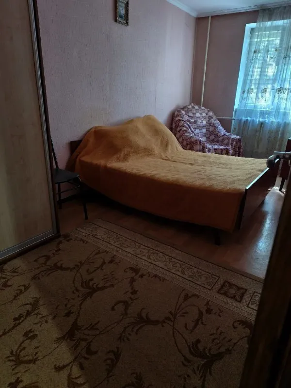 ‼️продажа квартиры‼️ 🏡продажа двухкомнатной квартиры г. донецк днр кировский р-н ✅кирпичный дом, первый этаж ✅установили новый насос на стояке, поэтому вода подаётся всегда с отличным напором ✅новая газовая колонка рядом с домом котельная ✅отличная квартира с уютным ремонтом, все, что на фото, остаётся в квартире ✅в шаговой доступности школа, детский сад, ск кировец, дк франко, сквер, два ставка срочная продажа, возможен торг‼️ 🧾документы все готовы к продаже 🔥собственник 💴цена: 6🍋800.000 рублей ☎️+7(949) 361-47-05 ☎️+7(989) 502-37-77 недвижимость днр - фотография - 5