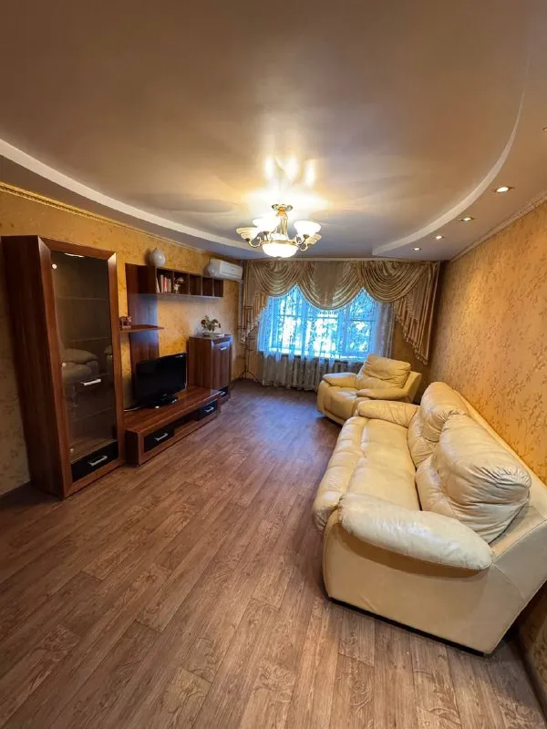 аренда 3-х комнатной квартиры на длительный срок ! 🌇макеевка, микрорайон центральный 📍 💧вода круглосуточно! ✅общая площадь 66кв. м, 5 этаж 9 этажного дома, не угловая ! ❗️квартира после капитального ремонта ! окна пластиковые, 2 застекленных балкона. ✅нагревательный бак, кондиционер, холодильник, стиральная машинка ! шикарное месторасположение: детский сад, гимназия, больница, супермаркеты, остановка общественного транспорта. 💰цена : 50 000 ₽ + ку ☎️+79493418412 лилия ан терем подписаться | дать объявление - фотография - 6