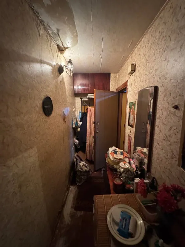 ☎️+79496455686 продажа однокомнатной квартиры в куйбышевском районе донецка площадь бакинских комиссаров - панфилова 118. 📌рядом садики, школы, рестораны, магазины прекрасная транспортная развязка, этаж 4/5 📌вода доходит по графику 📌центр города в 5 минутах! звоните проконсультируем ! горячая вода - идёт - хороший напор! показ возможен в любое время, ключи 🔑в агентстве! цена: 1 950 000 💸 ☎️+79496455686 работаем с реальными объектами и фото ! - фотография - 4