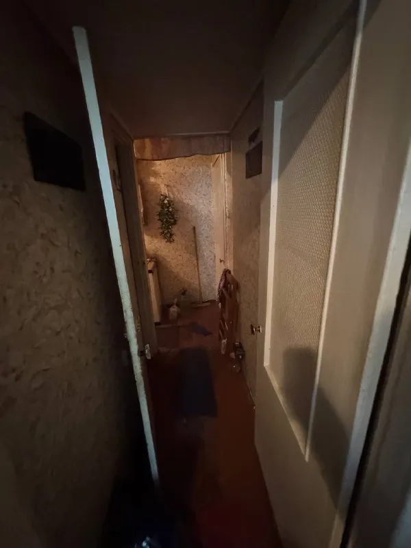 ☎️+79496455686 продажа однокомнатной квартиры в куйбышевском районе донецка площадь бакинских комиссаров - панфилова 118. 📌рядом садики, школы, рестораны, магазины прекрасная транспортная развязка, этаж 4/5 📌вода доходит по графику 📌центр города в 5 минутах! звоните проконсультируем ! горячая вода - идёт - хороший напор! показ возможен в любое время, ключи 🔑в агентстве! цена: 1 950 000 💸 ☎️+79496455686 работаем с реальными объектами и фото ! - фотография - 6