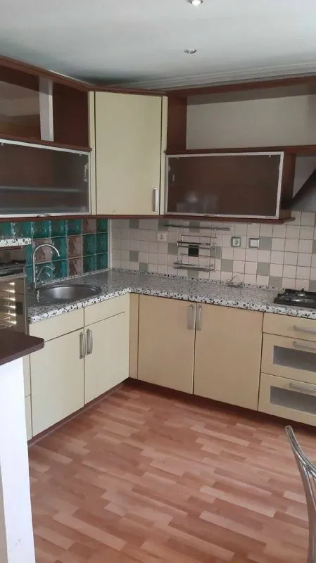 продам отличную 3-х комнатную квартиру в пролетарском районе г. донецка, ул. раздольная 12а ☎️+79496455686☎️ ✅ этаж 3/5 ✅общая площадь 60м², 📌 квартира с ремонт 📌в подъезде заменены все коммуникации, канализация и отопление ✅стены ж/б панели, перекрытия ж/б плиты, двери металлические ✅большая детская площадка во дворе ❗️рекомендуем посмотреть❗️ развитая инфраструктура: супермаркеты, школа, детсад ☎️+79496455686☎️ цена:4.850.000 рублей - фотография - 4