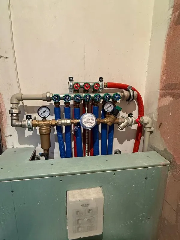 срочная продажа от собственника продам двухкомнатную квартиру 🌇город донецк, "донецк-сити", улица щорса 85📍 ✅2/5 этаж. спецпроект, полногабаритная, не угловая, 50 м. кв. ✅готовность ремонта 90% white box + частично уже уложены отделочные материалы + вся плитка и ламинат в наличии в квартире ✅подробное описание есть, пишите всё отправлю ❗️ ✅по проекту предусмотрена кухня-гостиная в виде студии, отдельная спальня с обустроенны. .. "5449494525670082610">✅дом очень теплый. в квартире выполнен высококачественный ремонт с применением новых технологий и передовых стандартов! 💰цена 7 000 000 ₽ 📲☎️+7 977 9198704 анна либо пишите в лс @isakovaanna1992 подписаться  |  дать объявление - фотография - 8