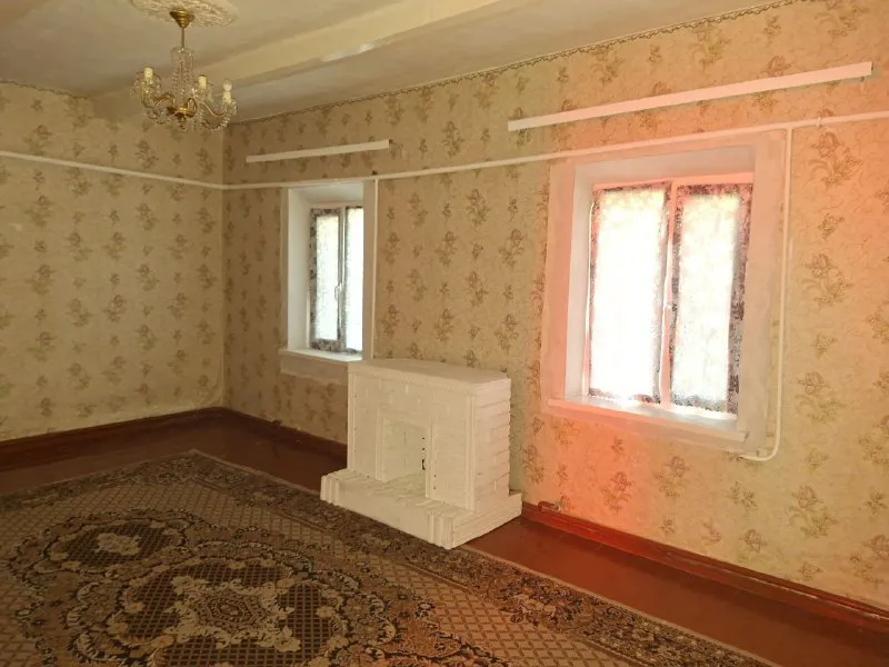 🅰️🅰️🅰️🅰️🅰️🅰️ 🅰️🅰️🅰️ продам газифицированный дом в с. марьяновка, старобешевский м. о. площадь 59 кв. м земельный участок 23 сотки ✅имеются хозпостройки (подвал, летняя кухня, залит фундамент под гараж) 📍удаленность от донецка 5 км в селе работают детский сад и школа стоимость 2600000 руб возможен торг - фотография - 4