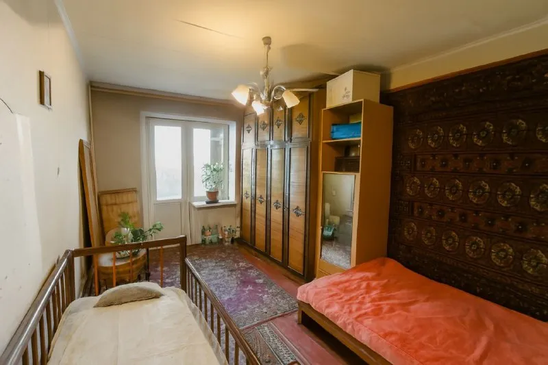 ‼️продажа квартиры‼️ 🏠продаётся 3-комнатная квартира в донецке, мкр. текстильщик, ул. островского. просторная квартира под ремонт, 4 этаж 9-этажного панельного дома. - общая площадь: 65,1 м² - жилая площадь: 37,1 м² - кухня: 10,6 м² - комнаты раздельные - санузел смежный - лоджия и балкон - лифт в доме работает - центральное отопление, газ, вода, свет — всё подключено 📑документы готовы к продаж 🔥собственник ✅цена: 4🍋599 000 рублей 📞показ по договорённости в удобное для вас время: +7 949 018 07 00 ☎️+7(949)018-07-00 📨подписаться - фотография - 3