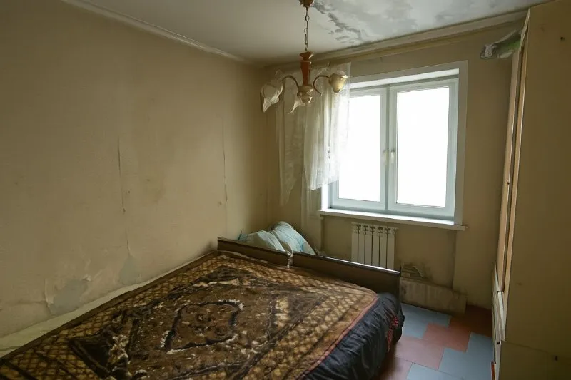 ‼️продажа квартиры‼️ 🏠продаётся 3-комнатная квартира в донецке, мкр. текстильщик, ул. островского. просторная квартира под ремонт, 4 этаж 9-этажного панельного дома. - общая площадь: 65,1 м² - жилая площадь: 37,1 м² - кухня: 10,6 м² - комнаты раздельные - санузел смежный - лоджия и балкон - лифт в доме работает - центральное отопление, газ, вода, свет — всё подключено 📑документы готовы к продаж 🔥собственник ✅цена: 4🍋599 000 рублей 📞показ по договорённости в удобное для вас время: +7 949 018 07 00 ☎️+7(949)018-07-00 📨подписаться - фотография - 5