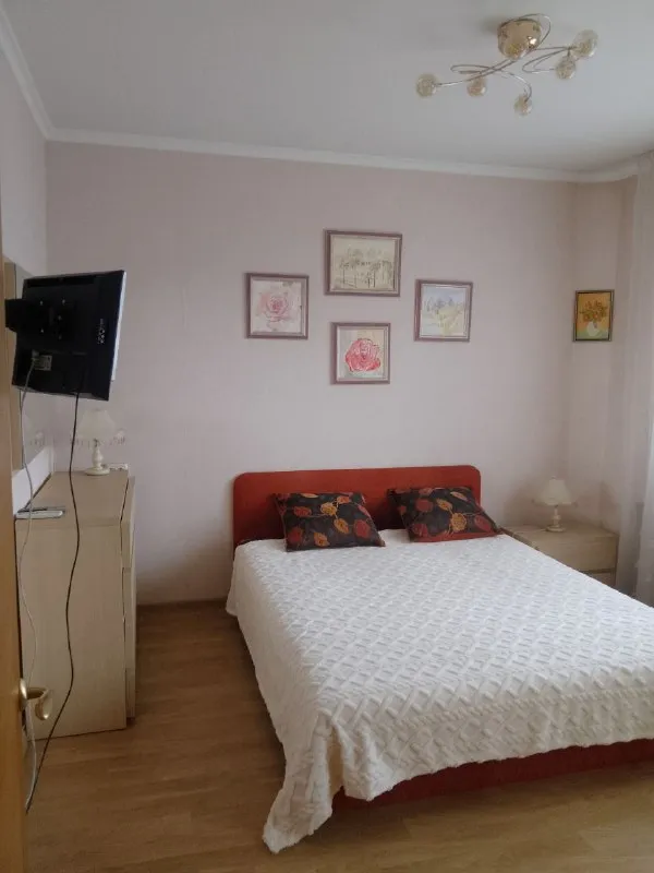 ‼️аренда квартиры‼️ 🏡аренда 3х-к квартиры только на длительный срок!!! 🔥сдается впервые! г. донецк днр, киевский р-н, ул. артема, привокзальный/обжора/галактика ✅отличное состояние,  капитальный ремонт, комнаты раздельные, большой холл. 3 тв, кондиционер, стир. м/а, посудомоечная маш. ✅сдается ответственным людям, без маленьких детей и животных. ‼️долгосрочная аренда‼️ 💴цена: 50.000₽+ком услуги 📞все подробности по телефону; ☎️+7(949)335-95-50 юлия, ан аренда днр - фотография - 2