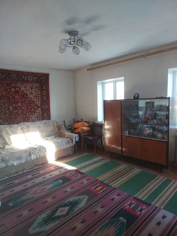 продам ⛽ газифицированый дом 🌇пос. землянки, ул. шевченко. 📍 🏡хороший, добротный дом. ✅площадь 65м². 3 комнаты + комната под санузел, + кухня, + коридор. 🔥новый газовый двухконтурный котёл, новое отопление (радиаторы новые). ✅везде пластиковые окна. ❗️очень тёплый дом. 💦вода круглосуточно с большим напором!!! во дворе большой, добротный погреб, + летняя кухня, + са. .. moji/40/f09f9a8c. png')">🚌до остановки 1 минута. 🛍магазины возле дома. 📑документы готовы к продаже, прописаных и долгов нет. 💰стоимость 2 000 000 ₽ вся детальная информация по телефону, вышлю много фото. 📲☎️+79493823418 инна подписаться | дать объявление - фотография - 4