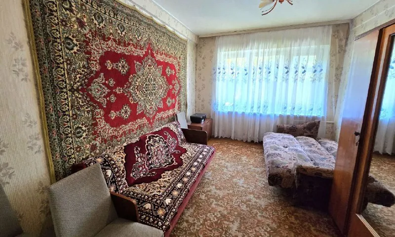 продаю трёхкомнатную квартиру 🌇в г. донецке, пролетарский район, ул. дудинская📍 💰цена 2.5 млн. рублей 🔥 ✅общей площадью 56 м² и кухней 8 м² ✅расположена на 1м этаже, 5 ти этажного дома 📷фото соответствует! 📑документы в порядке, собственник в городе, прописанных, долгов нет! 📲☎️+7949 451 3060, александр топ риелтор днр  или пишите в телеграм @toprieltordnr отвечу на все вопросы! подписаться  |  дать объявление - фотография - 1