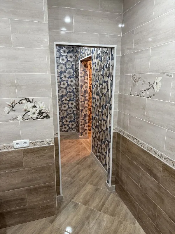 ‼️продажа квартиры‼️ 🏡продаётся 2-х комнатная квартира центрально-городской район🗺г. макеевка днр (бажанова) ✅этажность–1/2 жилого дома ✅общая площадь–50 м2 ✅в квартире сделан капитальный ремонт ✅абсолютно все новое, никто не жил после ремонта есть подвал и место под гараж ✅магазины, рынки, детские садики, школа, больница, остановка все в шаговой доступности 🔥собственник 💴цена: 4🍋000.000 рублей ☎️+7(949) 329-47-40 елена 📨подписаться - фотография - 2