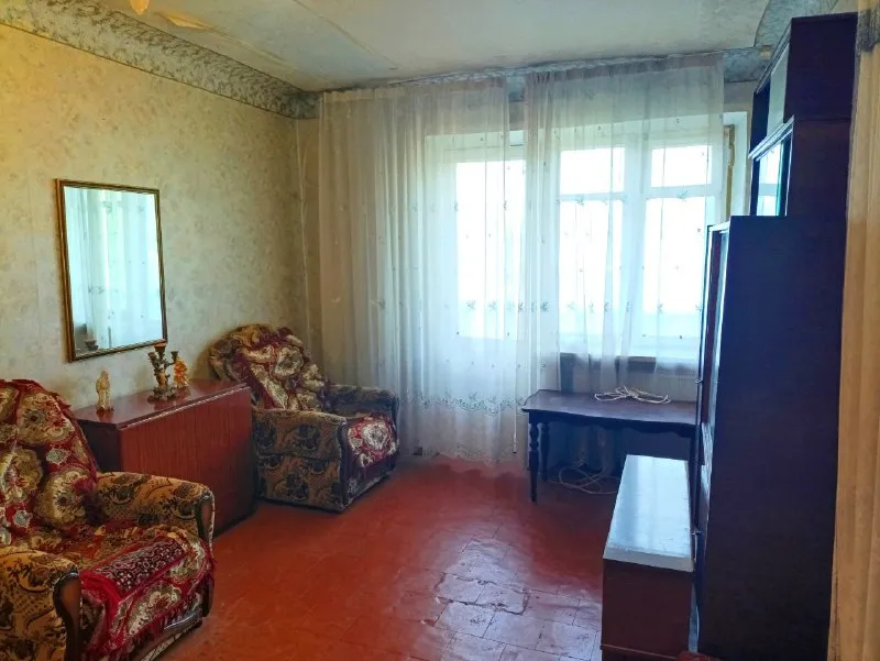 ‼️🔥продам 2- х комнатную квартиру в пролетарском районе г. донецка, ул. буденновских партизан, рядом с рынком объединённый. ✅общая площадь 46,6 кв. м, кухня 7,5 кв. м. ✅расположена на 3- м этаже 4- х этажного дома. ✅квартира в обычном жилом состоянии, очень теплая. ☝️документы зарегистрированы в росреестре. ☝️местоположение идеальное: автостанция, рынок, магазины, аптека, школа, детсад- все рядом. ✅долгов и прописанных нет. 🔥стоимость квартиры: 2 500 000 рублей. ✔️для просмотра звоните: +7949345-42-98; +7949375-86-10 - фотография - 4