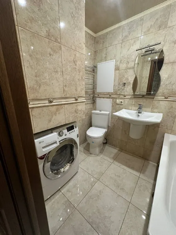 продам двухкомнатную квартиру 🌇макеевка, батова. «галактика» ориентир рудбольница📍 ✅50 кв метров, средний этаж. ✅квартира с отличным качественным ремонтом! ✅все делали для себя. ✅автономное отопление! ( документы есть) 💧вода идет по графику. бойлер. накопительный бак на 300 литров( система воды). поэтому вода будет всегда! 🎁при продаже остаётся вся мебел. .. tyle="background-image:url('//telegram. org/img/emoji/40/f09f918d. png')">👍отличное месторасположение. рядом супермаркет, транспортная остановка, в шаговой доступности галактика. 📑документы готовы к сделке, долгов нет. один собственник, никто не прописан 💰стоимость 5,3 млн. ₽ 📲☎️+79493282386 ольга ан подписаться  |  дать объявление - фотография - 9