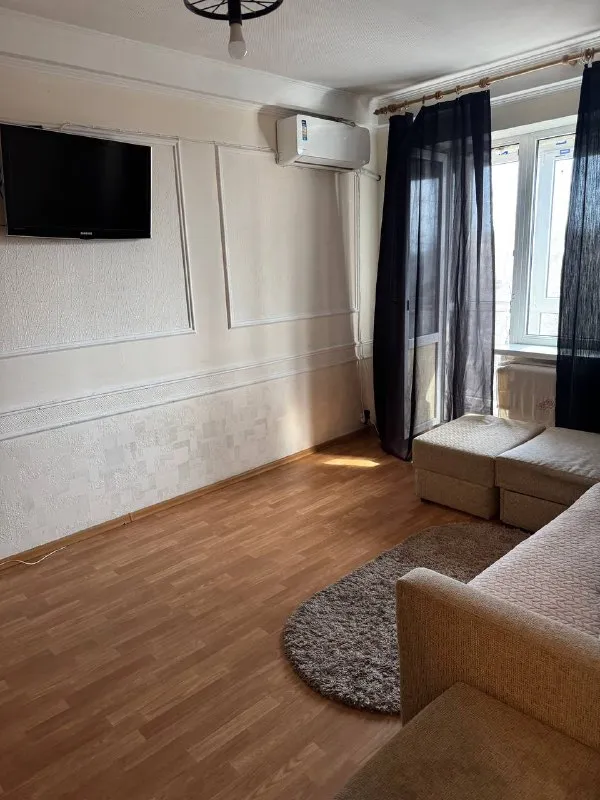 ‼️‼️посуточно‼️‼️ квартира посуточно 📍в будённовском районе города донецка (тихом не обстреливаемом районе) 💦вода холодная и горячая круглосуточно ✅в квартире всё находится для комфортного проживания: wifi; smart-tv; микроволновая печь; электрочайник; чистые полотенца и постельное бельё; фен; стиральная машина; кондиционер ❌в квартире курить запрещено ✅есть балконы цены от 4500-6500 руб/сутки 📲☎️+79494960090 - фотография - 4