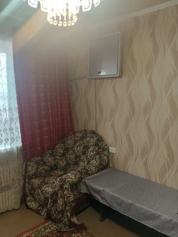 сдается отличная 2ком квартира 🏙️центр гринплаза, проспект дзержинского, ворошиловский район 📍 🔹богатая инфраструктура - тц гринплаза, гастроном москва, мвд, первая городская больница, школа 🔹отличная транспортная развязка 🔹8/9 этаж 🔹квартира крупногабаритная 🔹большая лоджия, высокие потолки 🔹вся необходимая мебель и бытовая техника и посуда 💦вода по графику  с  17:00 хорошим напором 🛜wifi 💰 цена 35 000 ₽ +залог+комиссия агентства оплата только по факту заселения 📲☎️ +79493523316 подписаться | дать объявление - фотография - 5