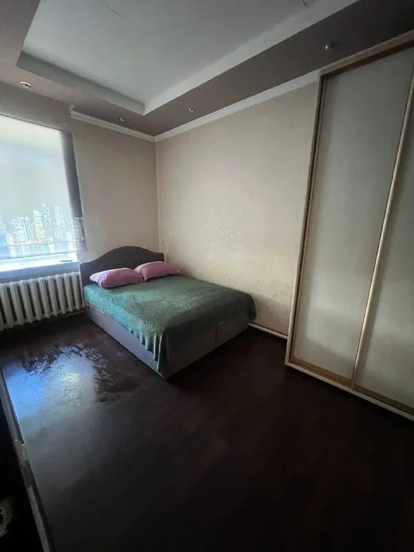 посуточно двухкомнатная квартира в ленинском районе город донецк! вода 24/7, в квартире тепло и чисто! цена зависит от количества человек и дней проживания! +79493379032 - фотография - 2