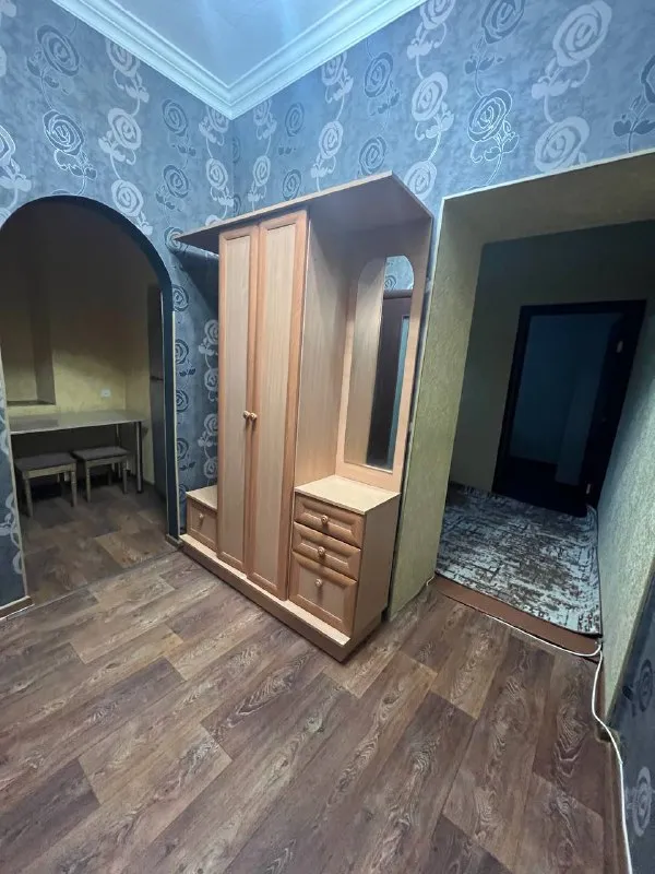 посуточно двухкомнатная квартира в ленинском районе город донецк! вода 24/7, в квартире тепло и чисто! цена зависит от количества человек и дней проживания! +79493379032 - фотография - 4