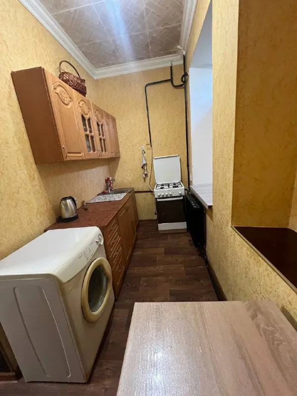 посуточно двухкомнатная квартира в ленинском районе город донецк! вода 24/7, в квартире тепло и чисто! цена зависит от количества человек и дней проживания! +79493379032 - фотография - 5