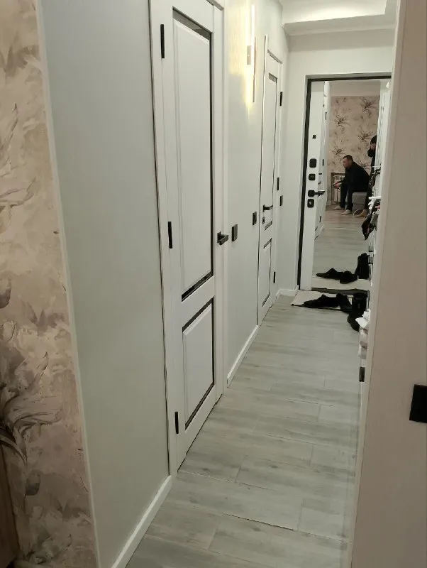 сдается элитная vip-студия в престижном районе 🌇«галактика» (макеевка) центрально-городской район📍 ✅с развитой инфраструктурой: в 300 м от трк «галактика», гипермаркет «паллет», «мир мебели», школы и другие важные объекты ✅отличная транспортная доступность: всего 7 минут до донецка ✅авторский дизайнерский ремонт с применением premium-материалов ✅ полностью укомплектована качественной мебелью и техникой известных брендов 👍дополнительные преимущества: робот-пылесос для поддержания чистоты, просторная гардеробная, утепленный фасад - система «теплый пол» во всех помещениях - стабильное водоснабжение по графику с хорошим напором + система очистки воды «обратный осмос» - высокоскоростной wi-fi 💰 цена: 45 000 руб. + залог + комиссия агентства 📲☎️+7 949 352-33-16 подписаться | дать объявление - фотография - 4