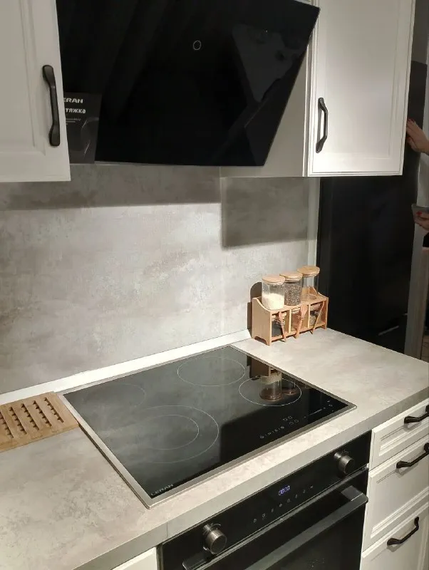 сдается элитная vip-студия в престижном районе 🌇«галактика» (макеевка) центрально-городской район📍 ✅с развитой инфраструктурой: в 300 м от трк «галактика», гипермаркет «паллет», «мир мебели», школы и другие важные объекты ✅отличная транспортная доступность: всего 7 минут до донецка ✅авторский дизайнерский ремонт с применением premium-материалов ✅ полностью укомплектована качественной мебелью и техникой известных брендов 👍дополнительные преимущества: робот-пылесос для поддержания чистоты, просторная гардеробная, утепленный фасад - система «теплый пол» во всех помещениях - стабильное водоснабжение по графику с хорошим напором + система очистки воды «обратный осмос» - высокоскоростной wi-fi 💰 цена: 45 000 руб. + залог + комиссия агентства 📲☎️+7 949 352-33-16 подписаться | дать объявление - фотография - 8