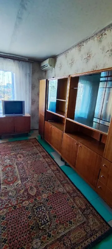 ‼️продажа квартиры‼️ 🏡продажа 2-двухкомнатная квартира г. макеевка днр горняцкий р-н, мкр-н зелёный, район храма ✅этажность–4/9 жилого дома ✅квартира не угловая два пластиковых окна, балкон застеклённый ✅пластиковые трубы нагревательный бак частично новое отопление железная входная дверь кондиционер ✅квартира продаётся с мебелью и бытовой техникой есть кладовая в подъезде ✅дом оснд-коперативный, на отопление установлен счётчик ✅хорошая транспортная развязка 🧾документы готовы 🔥собственник 💴цена: 3🍋500.000 рублей ☎️+7(949) 393-52-23 📨подписаться - фотография - 3